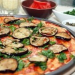 Пицца с грибами и баклажанами